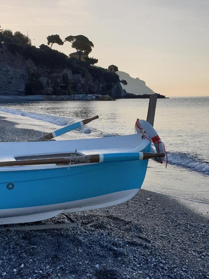 Uno Scorcio Di Paradiso Sori Kültér fotó